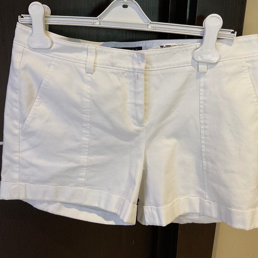 Theory white shorts size 12